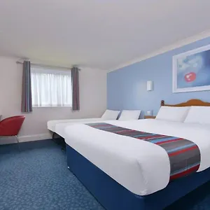 *** Otel Travelodge Cardiff Airport Birleşik Krallık